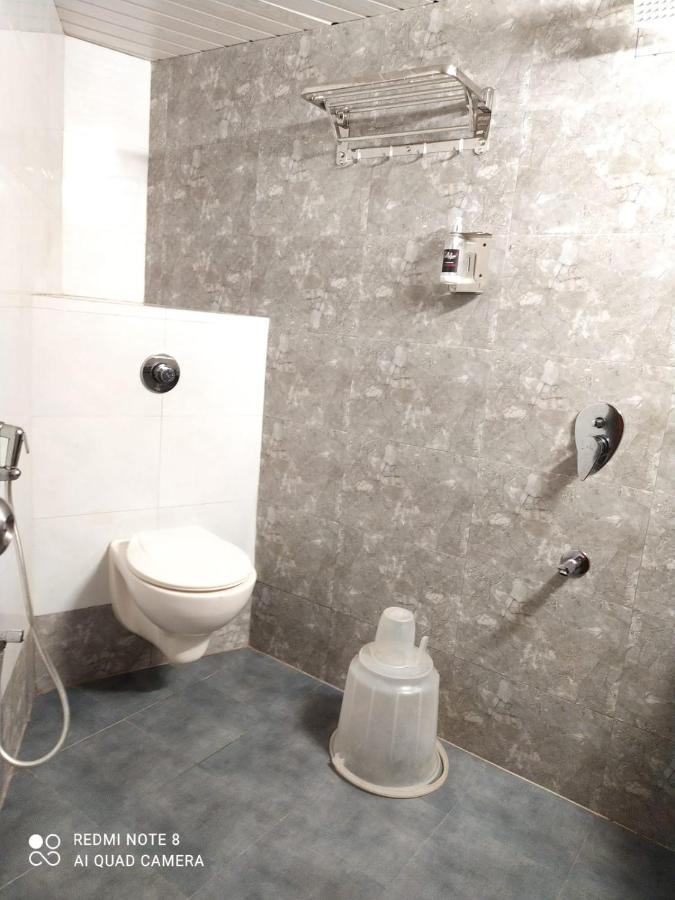 U Life Hotel Mumbai Exterior photo